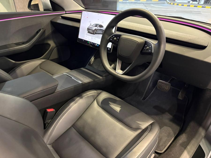 Model 3 RWD - Image 3